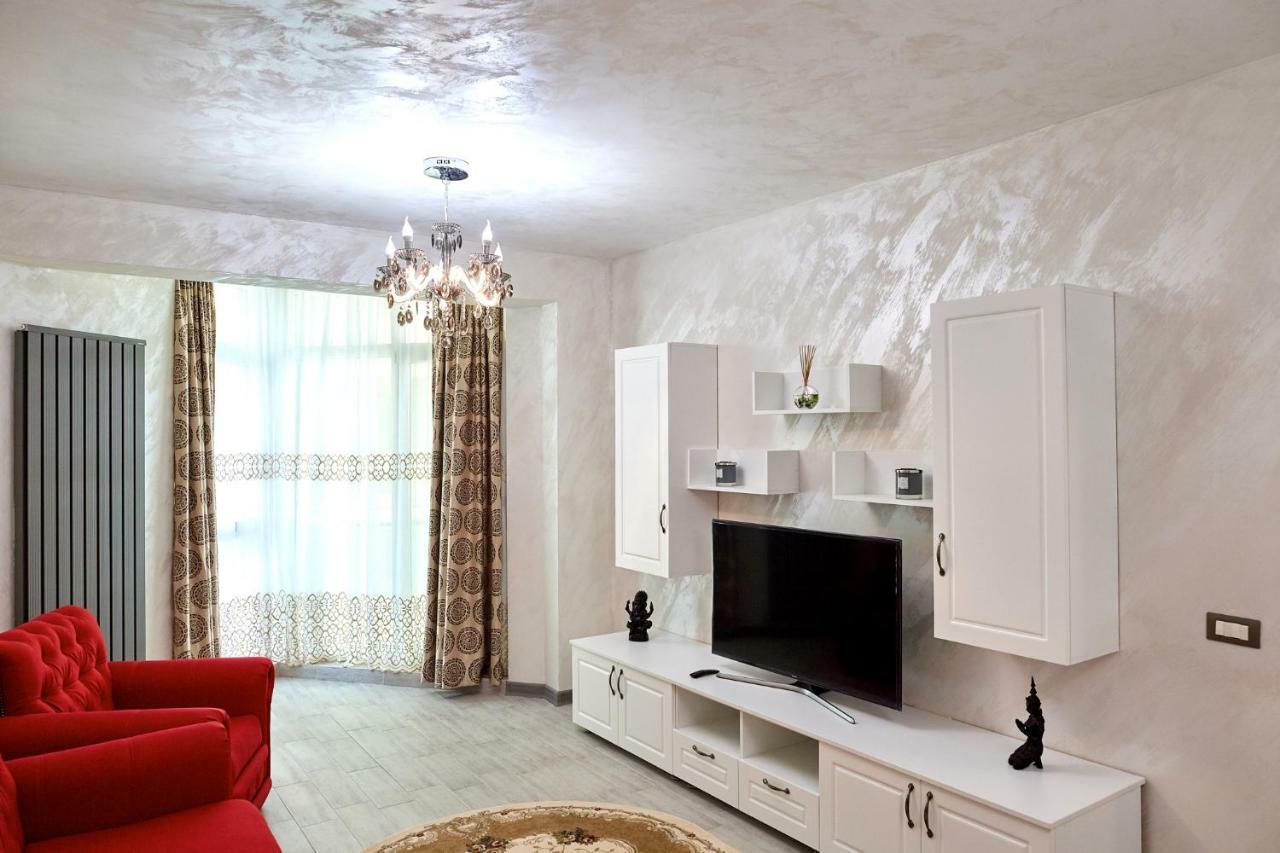 Deluxe Apartment Spa N Pools Beach Resort Năvodari Esterno foto