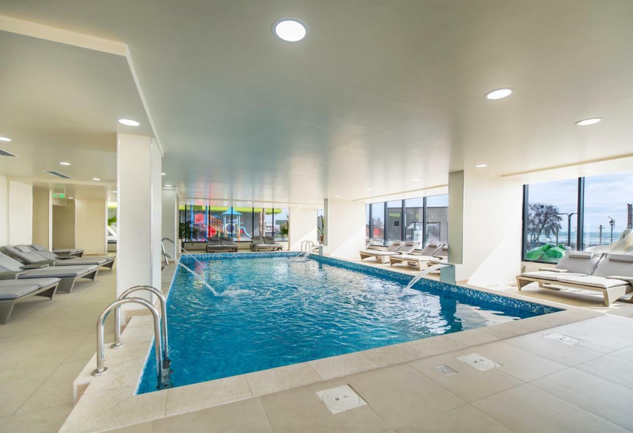 Deluxe Apartment Spa N Pools Beach Resort Năvodari Esterno foto